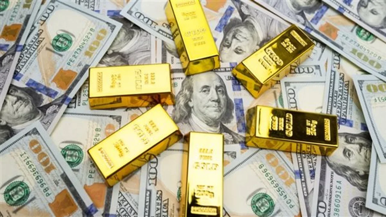 تحرك جديد بالأسواق.. أسعار الذهب والدولار في مصر خلال تعاملات الأحد 18 يناير 2026